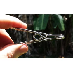 20 grade 304 ss 2.3mm wire 7.6cm long clothes pegs in a hemp bag