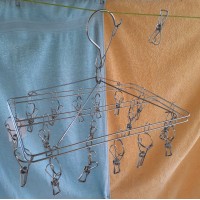 Grade 316 (marine grade) stainless steel wire socks hanger with 17 wire pegs